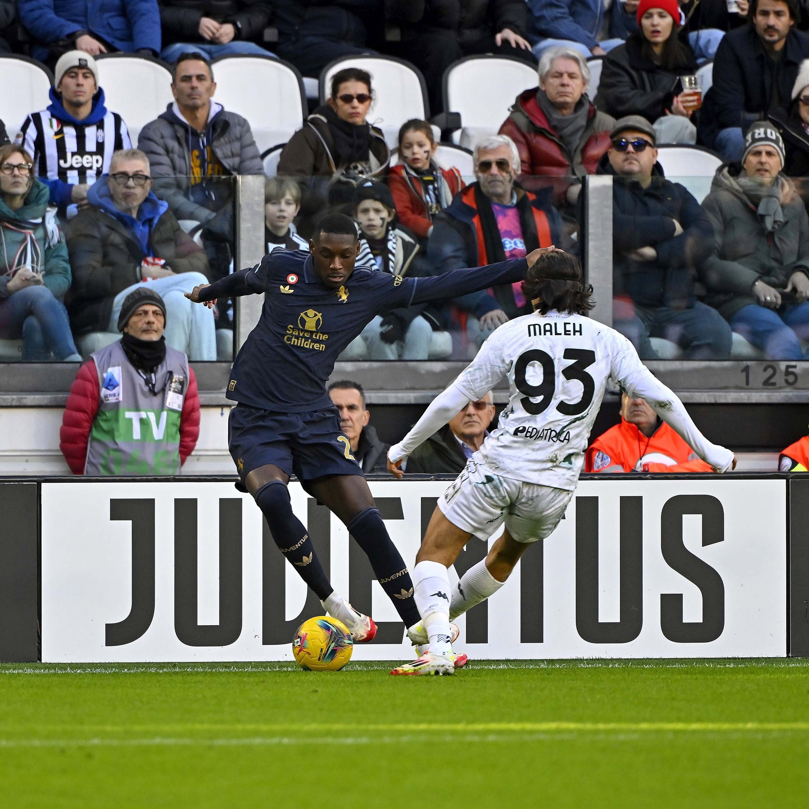 意甲球队终结不败纪录,客场遭遇挑战,全场震撼 意甲球队终结不败纪录,客场遭遇挑战,全场震撼