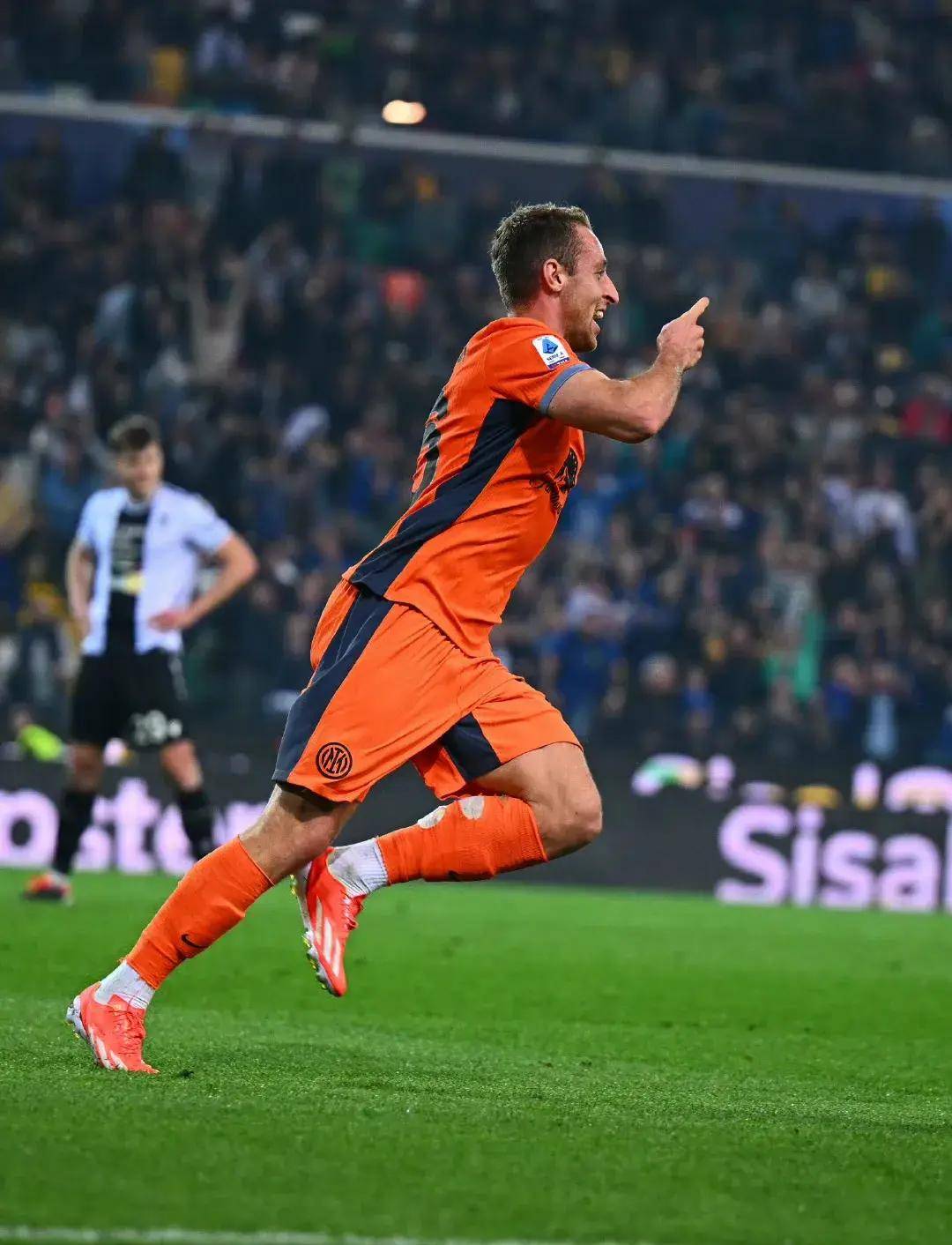 国米连胜士气高涨,晋级希望渺茫,势不可挡 国米连胜士气高涨,晋级希望渺茫,势不可挡