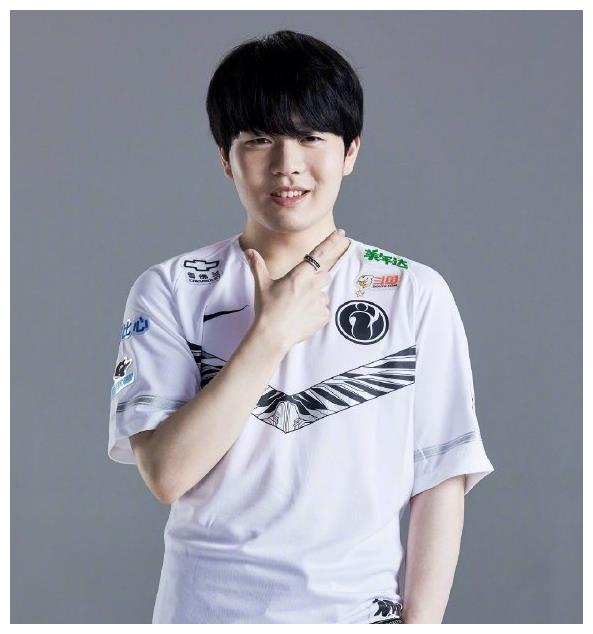 HKA翻盘100T,Doinb线上压制力十足宿敌对决2025世界赛,锁定晋级资格 HKA翻盘100T,Doinb线上压制力十足宿敌对决2025世界赛,锁定晋级资格