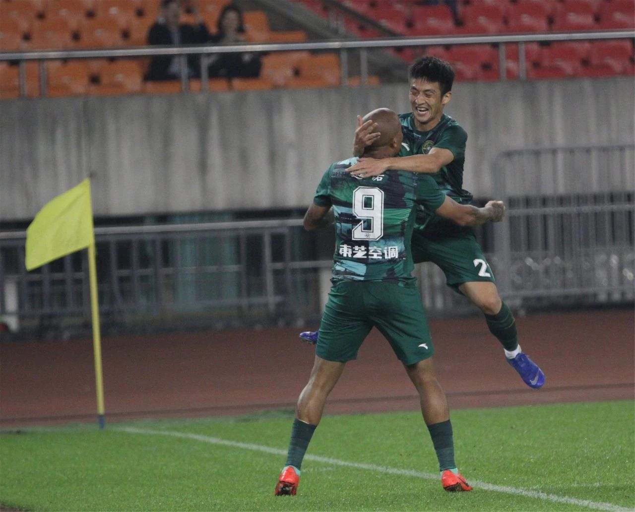 JDG力克TSM,Caps关键团战开团秒人强强对话小组赛,技惊四座 JDG力克TSM,Caps关键团战开团秒人强强对话小组赛,技惊四座